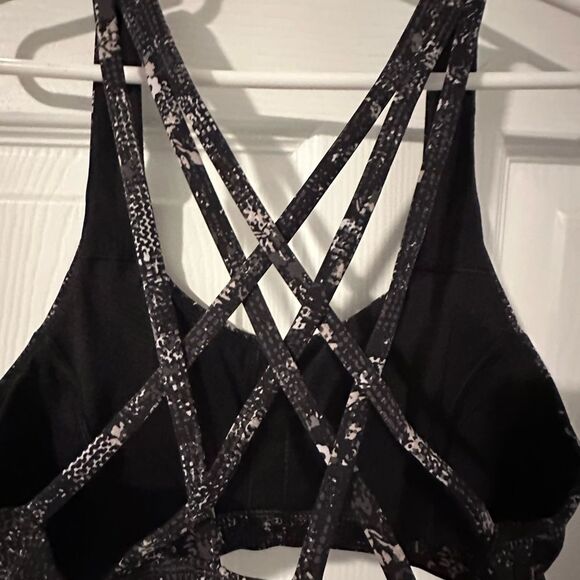 Lululemon Black and White Strappy Sports Bra - XS 4 - Picture 5 of 5